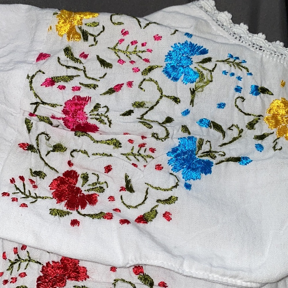 Traditional Embroidered Dress XS - Picture 3 of 3